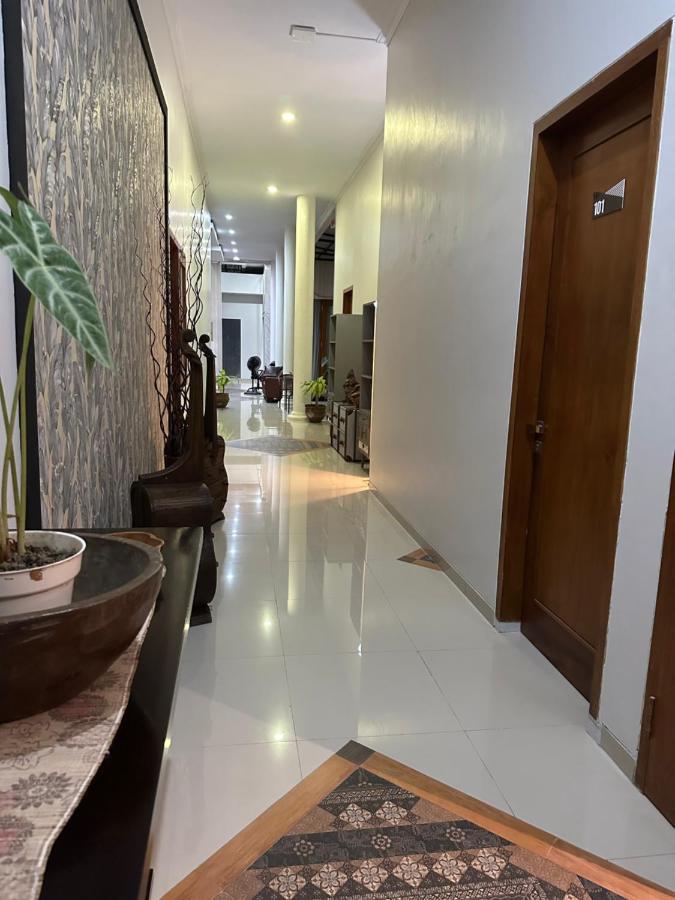 Cendhani Raras Gallery Kejayan Esterno foto
