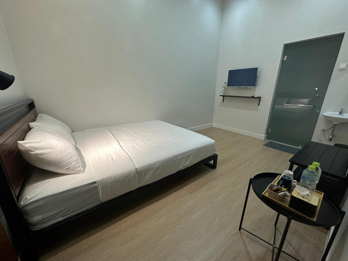 Cendhani Raras Gallery Kejayan Esterno foto